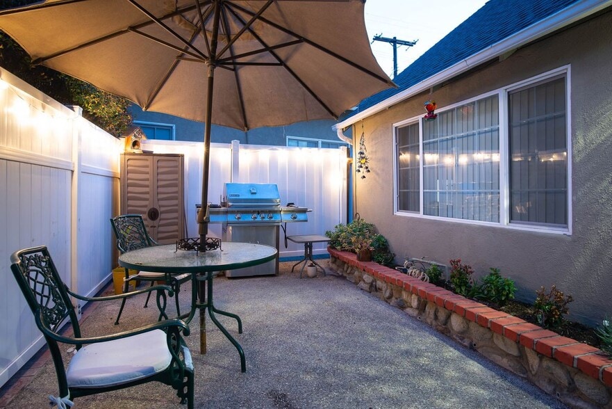 Building Photo - 16145 Rayen St