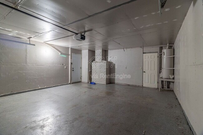 Building Photo - 5626 Blackoak Ct