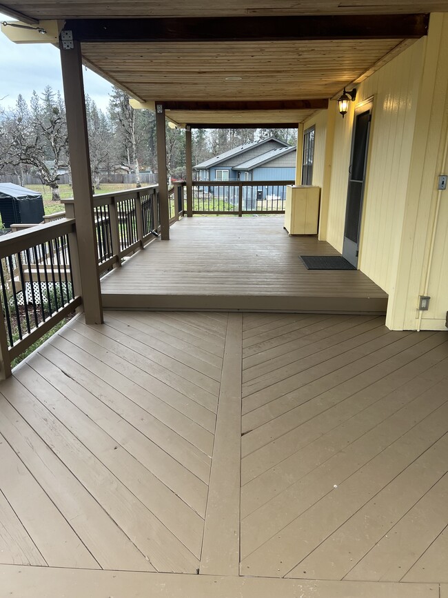 Back wrap around porch - 113 Drake Rd