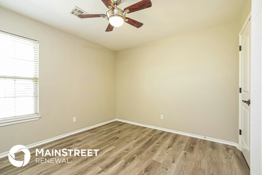 Building Photo - 17300 Triana Dr