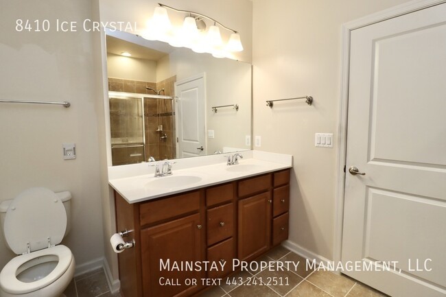 Building Photo - 2 Bedroom Condo in 55+ Legacy at Cherry Tr...