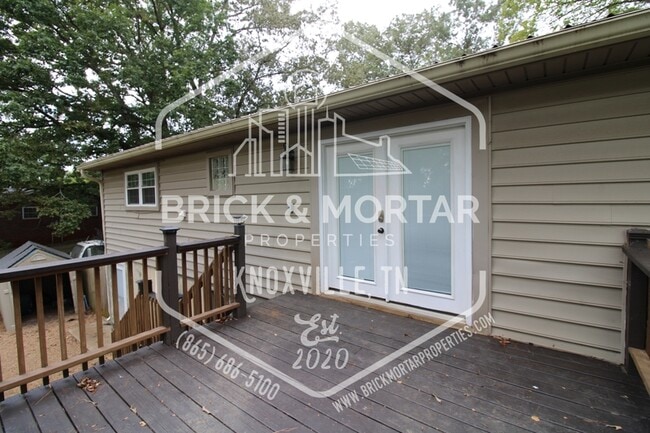 Building Photo - 1400 Mt Vista Dr