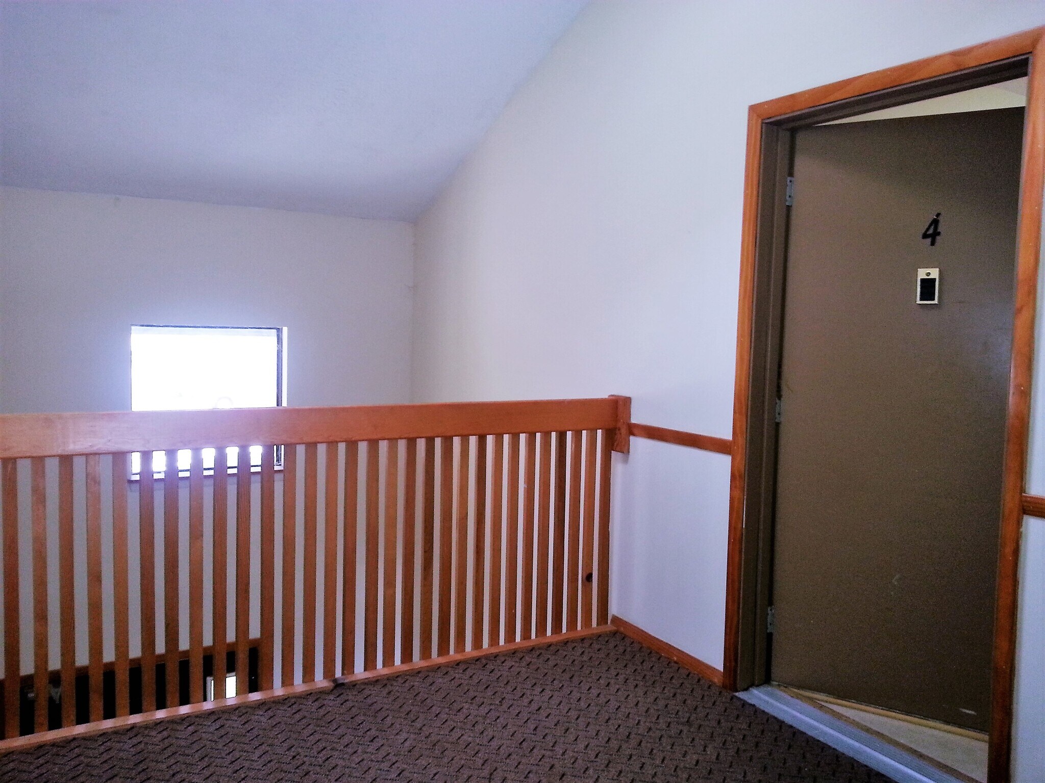 Entry and Balcony - 4011 Rockwell Ave