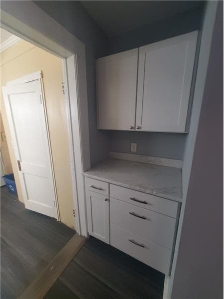 Building Photo - 711 W 42nd St