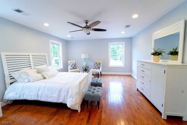 Building Photo - 9 Spalding Dr