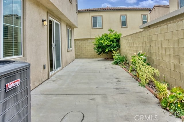 Building Photo - 1121 N Ventana Ln