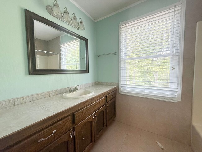Building Photo - Sunroom, 2-Car Garage & Lawn Care Included | Pet-Friendly Cookeville Home