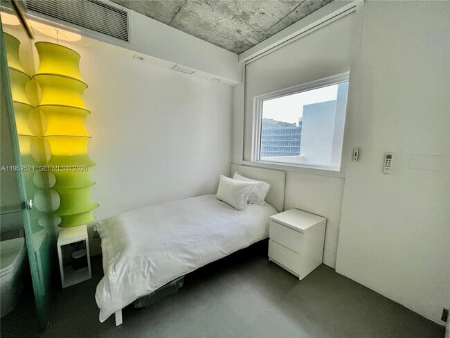 Building Photo - 50 South Pointe Dr