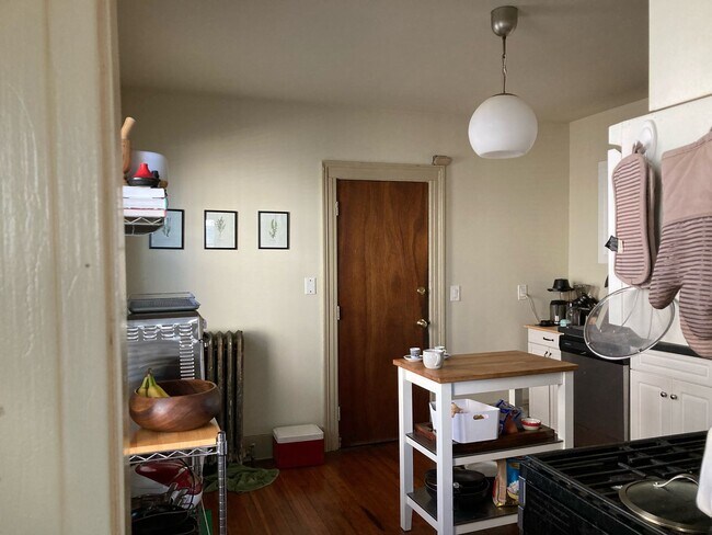 Building Photo - Mansfield Heights | 313-315 Mansfield