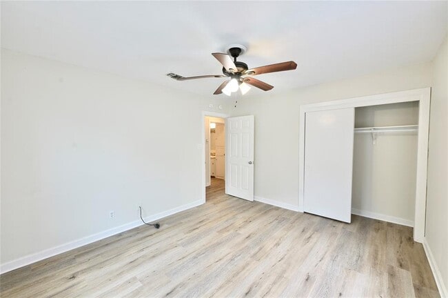 Building Photo - 6802 Creedmoor Rd