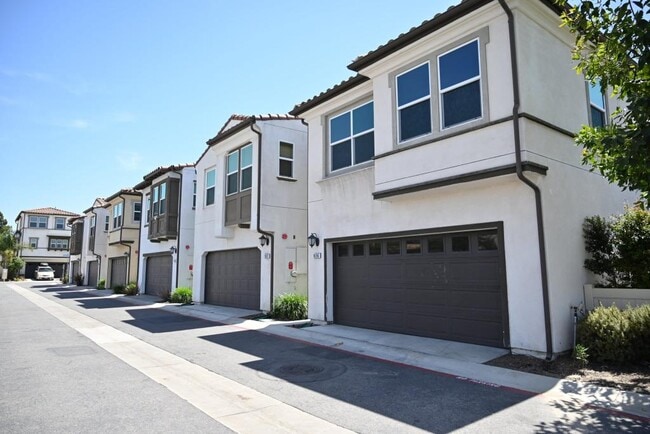 Building Photo - 1692 W Trapezoid Dr