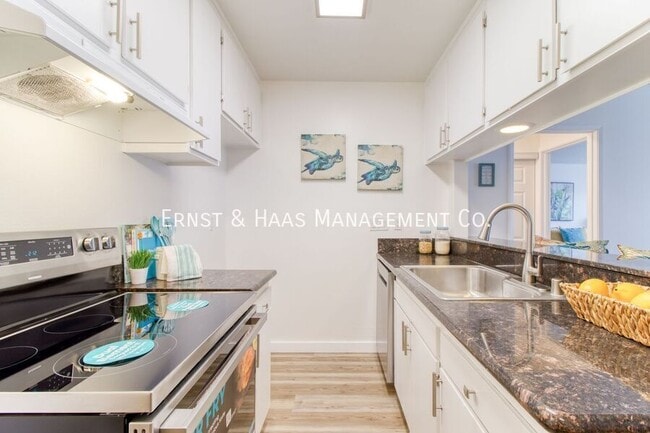 Building Photo - 5500 Ackerfield Ave