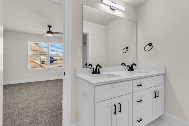 Building Photo - Charming New Build