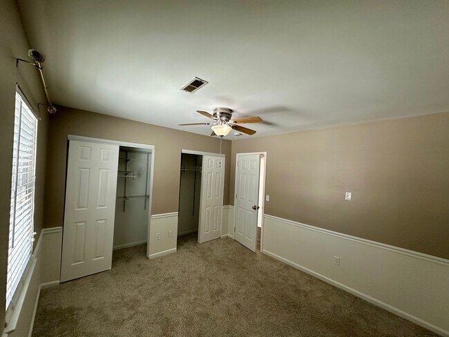 Building Photo - 26 Stoney Dr