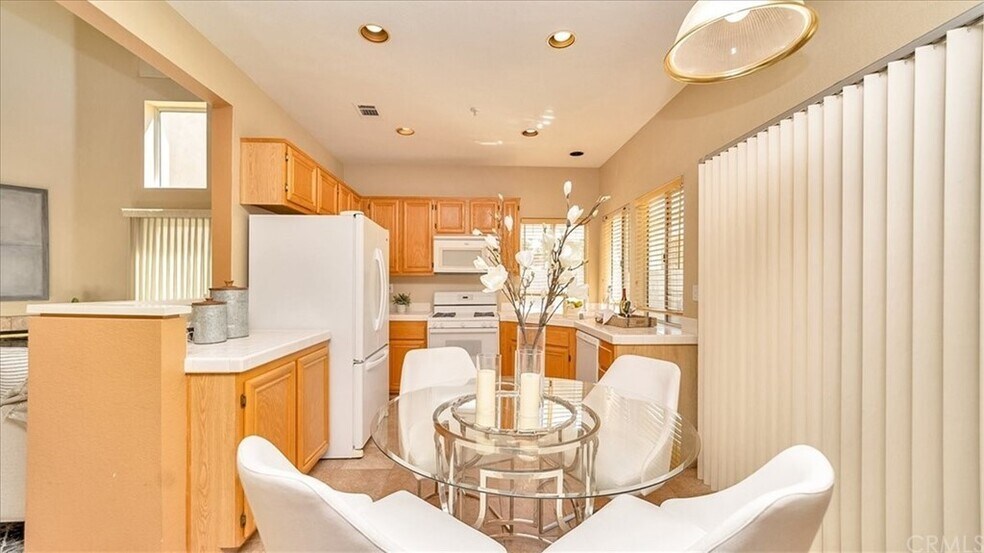 Building Photo - 28925 Cll Rivera