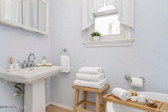 Building Photo - 1311 Paris Ct