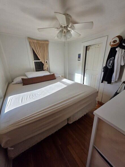 Building Photo - 37 Court St