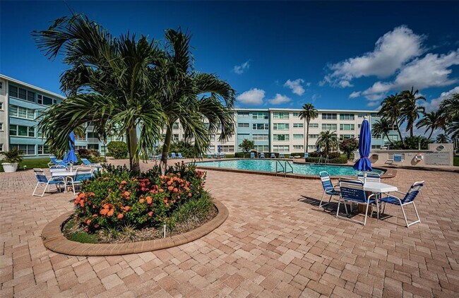 Building Photo - 300 64th Ave