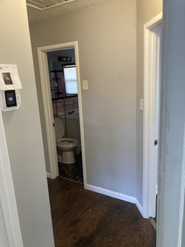 Building Photo - 735 Highland Pkwy