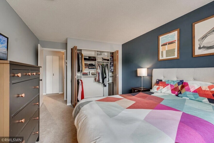 Building Photo - 720 3rd Ave NE