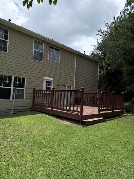 Building Photo - 529 Summerbrooke Ct