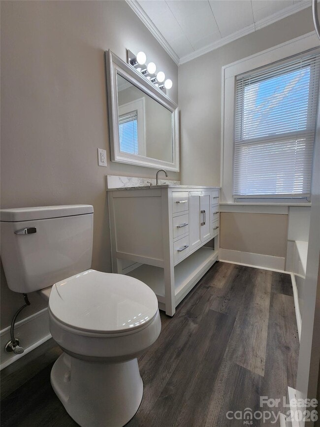 Building Photo - 1126 S Fulton St