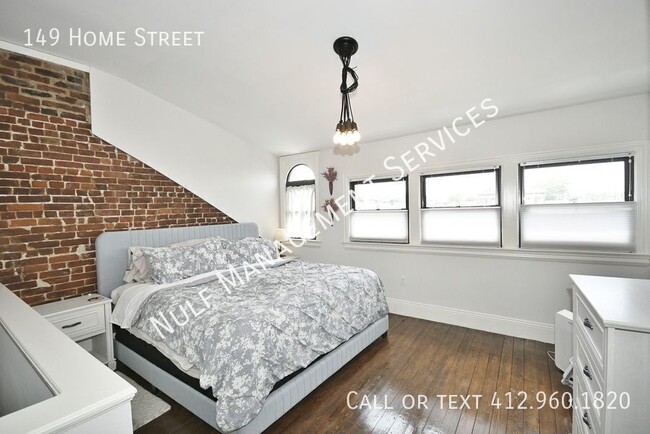 Building Photo - 149 Home St