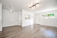 Building Photo - 427 W 17th St