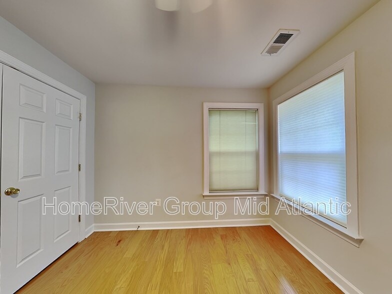 Building Photo - 16475 Kramer Estate Dr