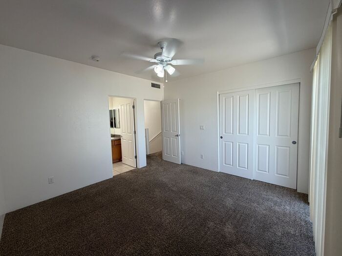 Building Photo - 1741 E Hedrick Dr
