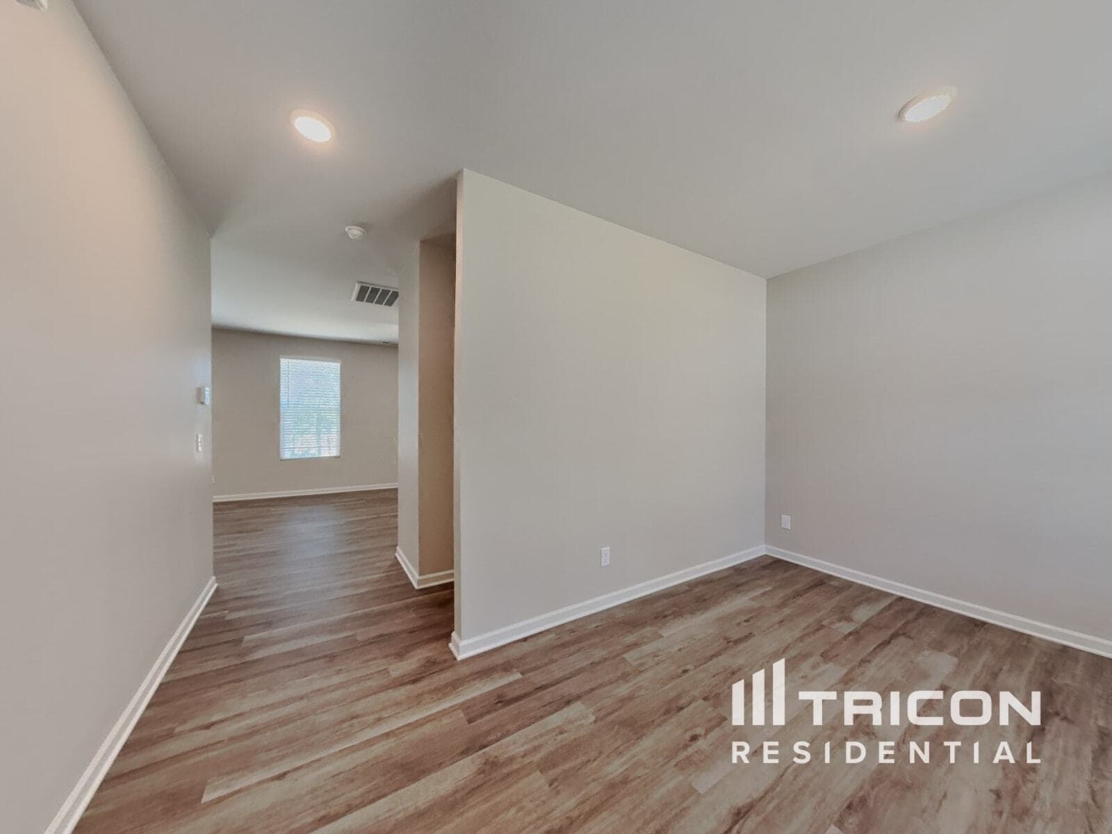 Building Photo - 2559 Wallingford Rd NE