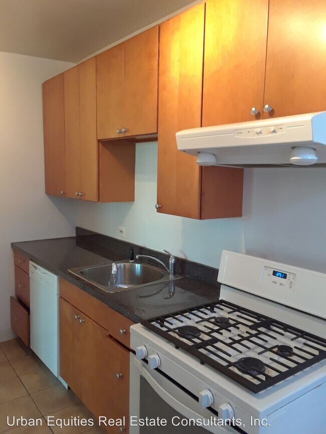 Building Photo - 4851 S Evans Ave