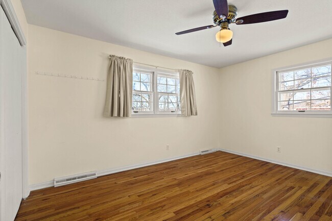 Building Photo - 2218 Bluff Blvd