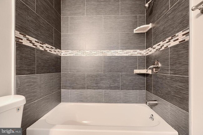 Building Photo - 8704 Tamar Dr