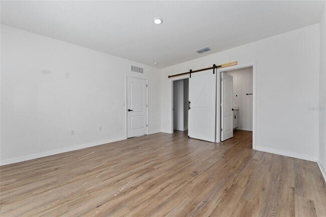 Building Photo - 1982 King Ranch St