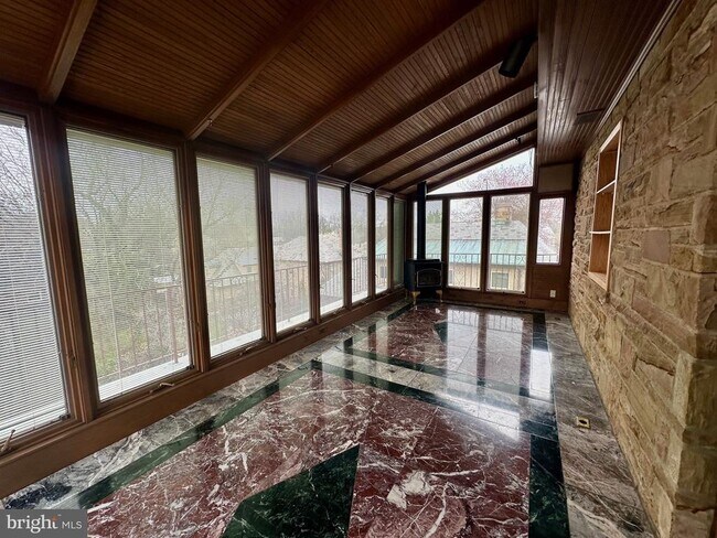 Building Photo - 3007 Oliver St NW