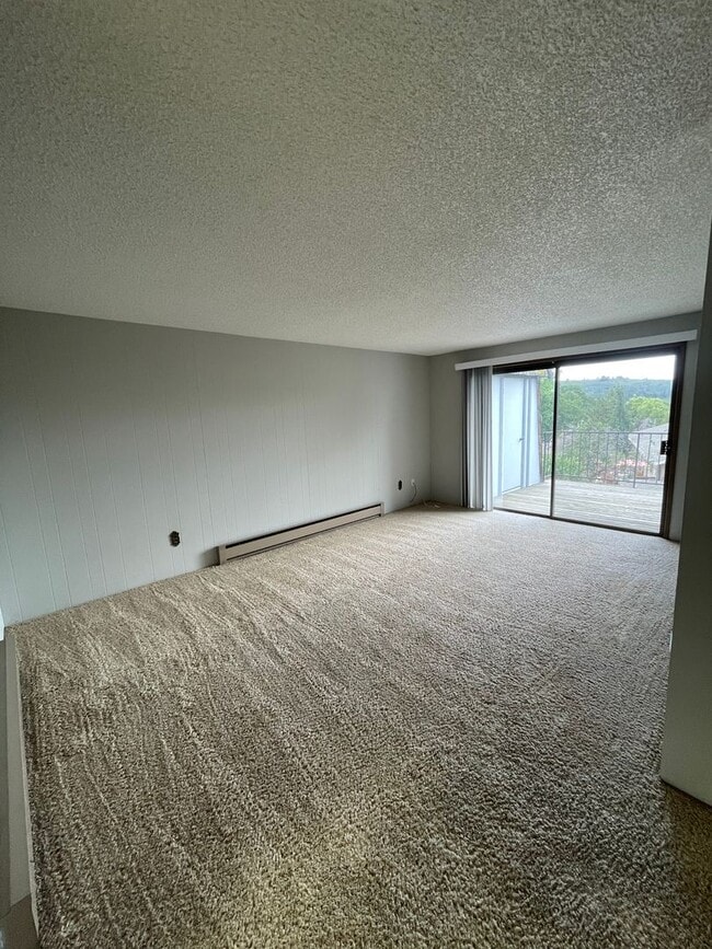 Building Photo - Cute 2 bed 1 bath apartment in nice neighborhood