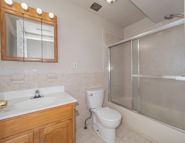 Building Photo - 355 West Side Ave