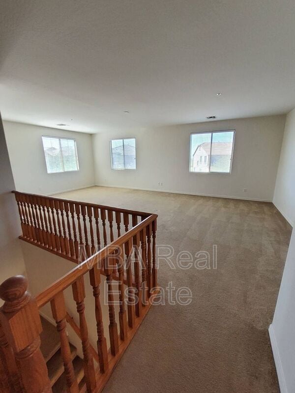 Building Photo - 8998 W Plum Rd