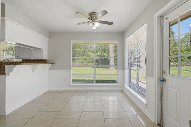 Building Photo - 25611 Timberlane Dr