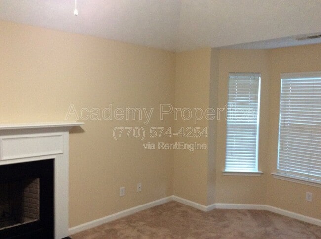 Building Photo - 4015 Yellow Pine Ct