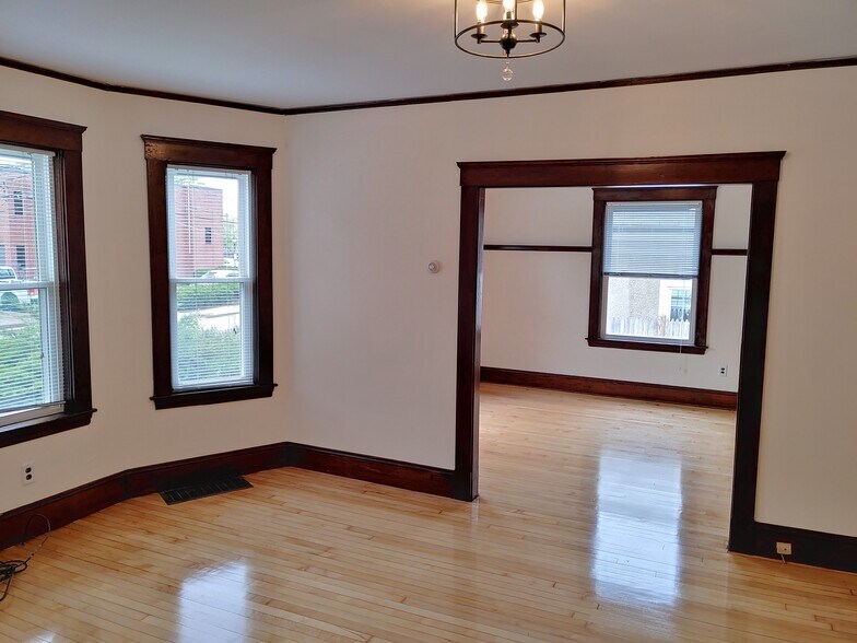 Building Photo - 14 Dexter St