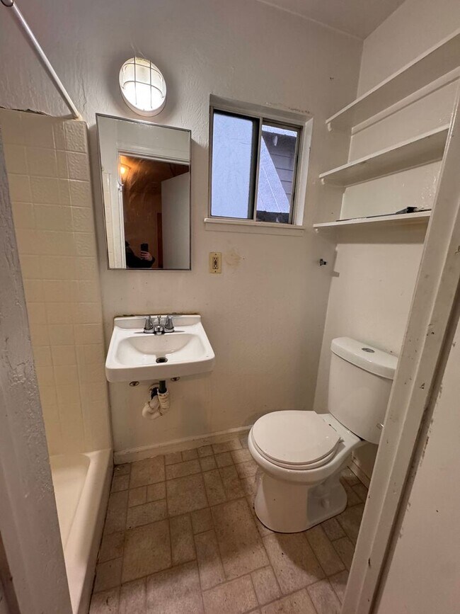 Building Photo - LONG-TERM RENTAL: Updated Studio with Shar...
