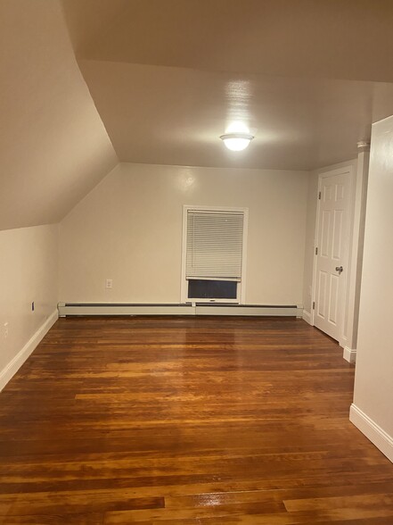 Building Photo - 48 Nashua St