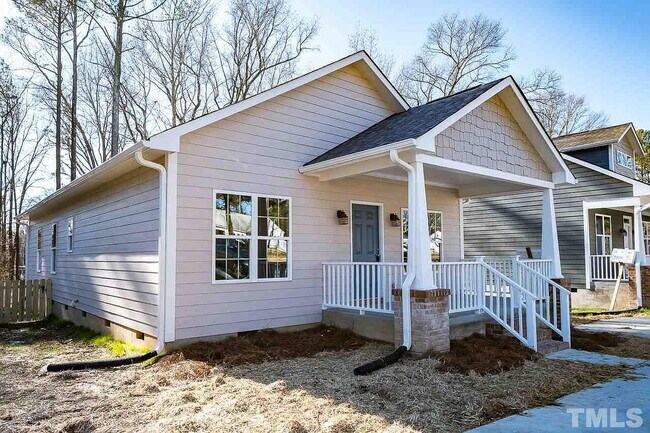 Building Photo - Cozy Ranch Home with Modern Upgrades in Durham
