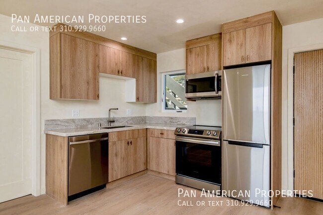 Building Photo - 1105 N Pacific Coast Hwy