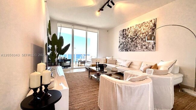 Building Photo - 15901 Collins Ave