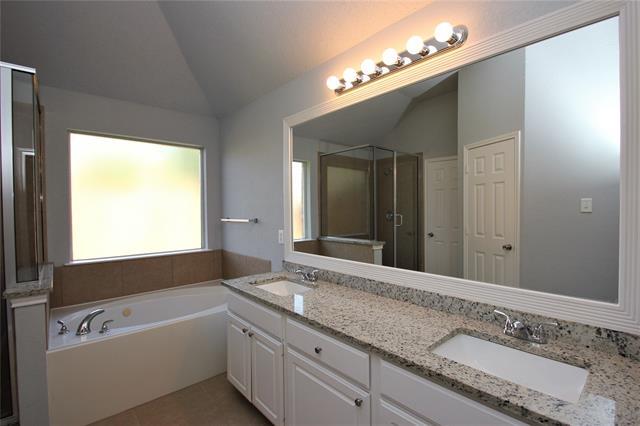 Building Photo - 10404 Forrest Dr