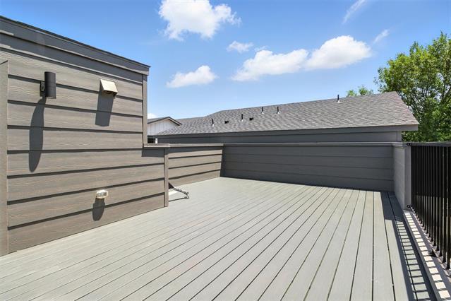 Building Photo - 5837 Oram St