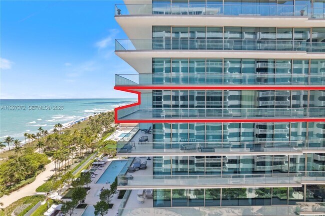 Building Photo - 10203 Collins Ave